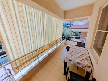 Didimde Satılık Daire - Efelerde 2+1 Ara Kat Güney Cephe