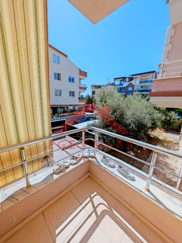 Didimde Satılık Daire - Efelerde 2+1 Ara Kat Güney Cephe