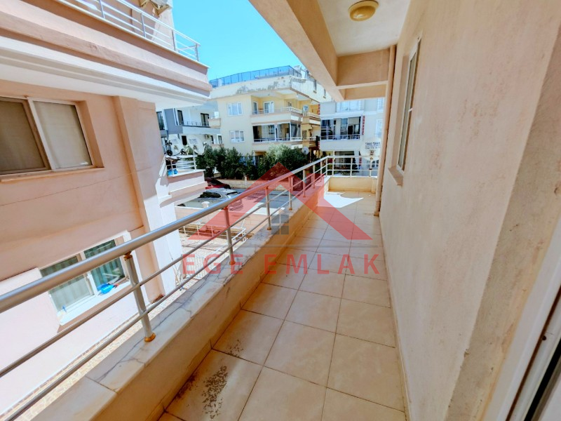 Didimde Satılık Daire - Efelerde 2+1 Ara Kat Güney Cephe