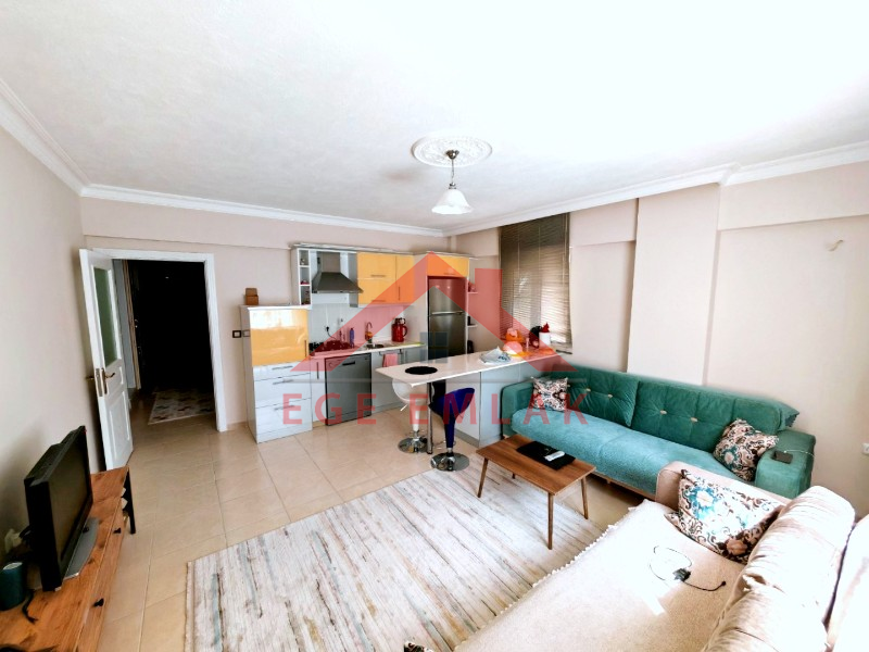 Didimde Satılık Daire - Efelerde 2+1 Ara Kat Güney Cephe