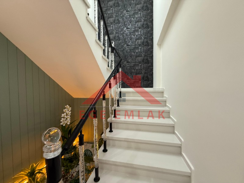 Didim'de Köşe Parselde Satılık Villa