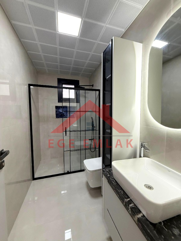 Didim'de Köşe Parselde Satılık Villa