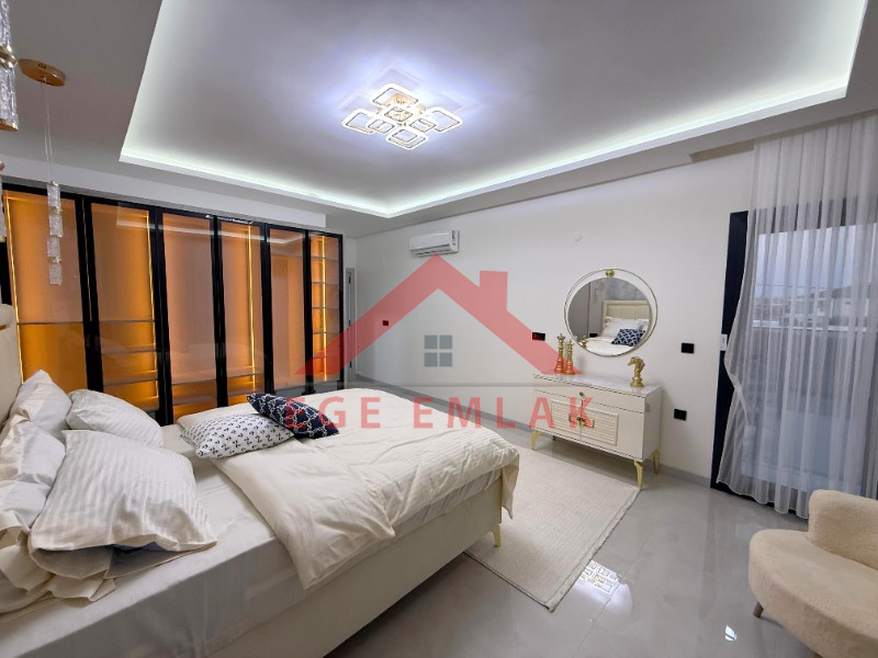 Didim'de Köşe Parselde Satılık Villa