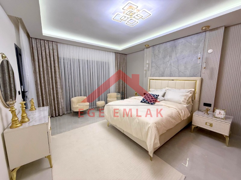 Didim'de Köşe Parselde Satılık Villa