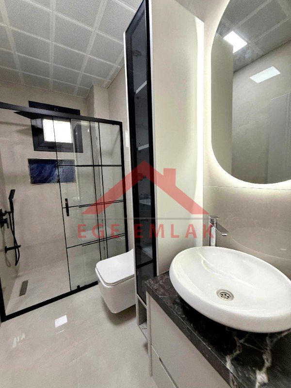 Didim'de Köşe Parselde Satılık Villa