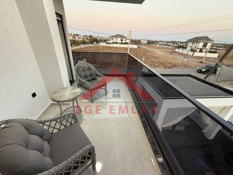 Didim'de Köşe Parselde Satılık Villa