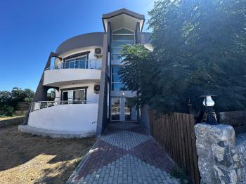 Karaoğlanoğlu Bölgesinde Satılık Full Eşyalı 1+1 Daire