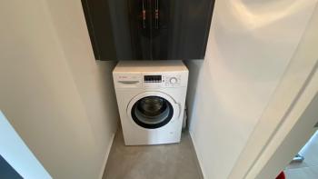 Kıbrıs Girne Lapta Bölgesinde Havuzlu Site İçinde Satılık 1+1 Zemin Kat Daire