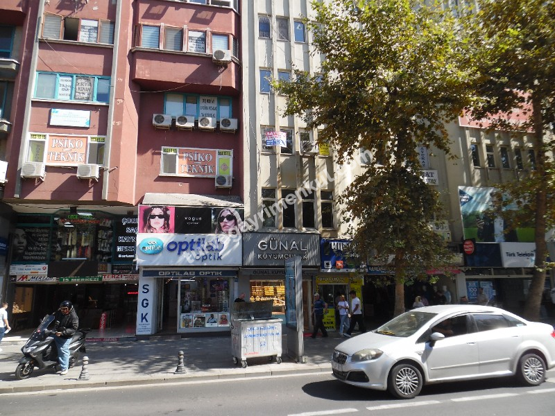 ÇORLUDA BELEDİYE BİNASINA CEPHELİ YATIRIMCIYA SATILIK BÜRO 