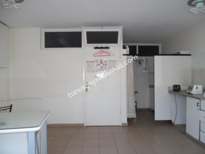 ÇORLUDA BELEDİYE BİNASINA CEPHELİ YATIRIMCIYA SATILIK BÜRO 