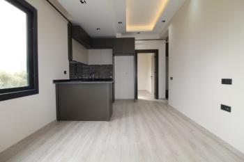 ASLAN'DAN MEZİTLİ'DE SİTE İÇİ EBEVEYN BANYOLU SIFIR 2+1