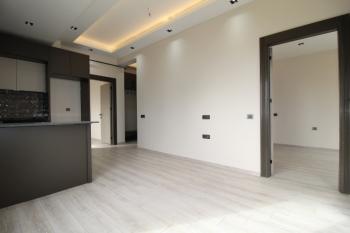 ASLAN'DAN MEZİTLİ'DE SİTE İÇİ EBEVEYN BANYOLU SIFIR 2+1