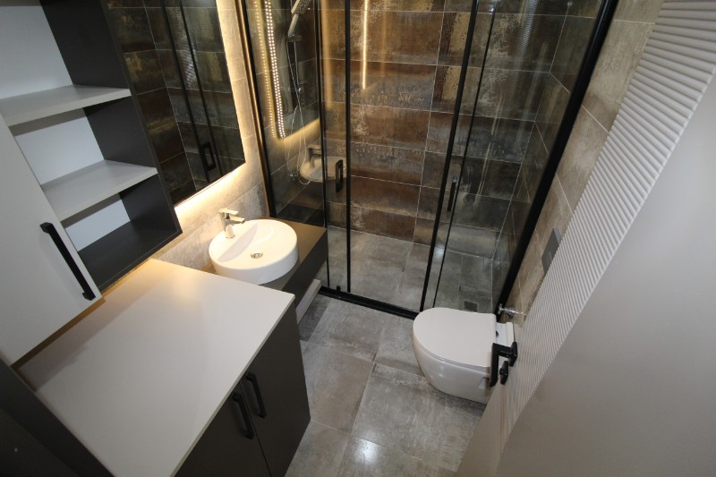 ASLAN'DAN MEZİTLİ'DE SİTE İÇİ EBEVEYN BANYOLU SIFIR 2+1