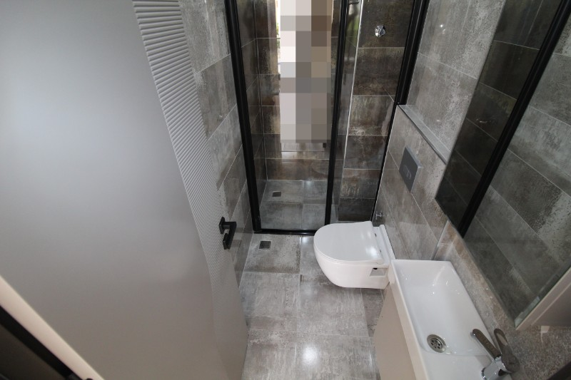 ASLAN'DAN MEZİTLİ'DE SİTE İÇİ EBEVEYN BANYOLU SIFIR 2+1