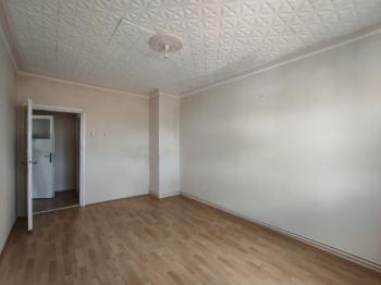GÜVENAY -  ÇORUM GÜLABİBEY VATAN CADDESİ ÜZERİ 2+1 SATILIK DAİRE