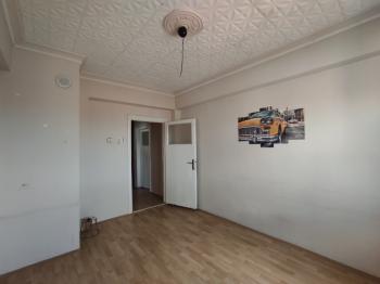 GÜVENAY -  ÇORUM GÜLABİBEY VATAN CADDESİ ÜZERİ 2+1 SATILIK DAİRE
