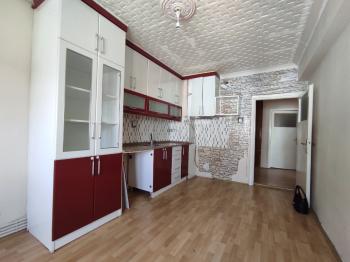 GÜVENAY -  ÇORUM GÜLABİBEY VATAN CADDESİ ÜZERİ 2+1 SATILIK DAİRE