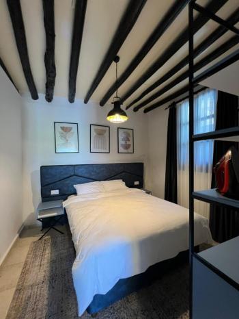 GİRNE LAPTA'DA GÜNLÜK KİRALIK 1+1 DAİRE