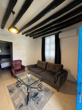 GİRNE LAPTA'DA GÜNLÜK KİRALIK 1+1 DAİRE