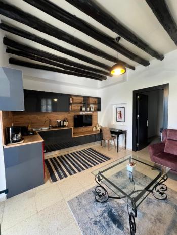 GİRNE LAPTA'DA GÜNLÜK KİRALIK 1+1 DAİRE