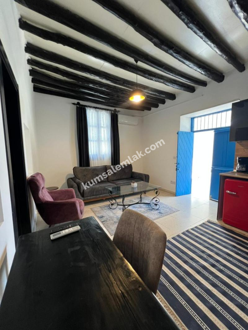 GİRNE LAPTA'DA GÜNLÜK KİRALIK 1+1 DAİRE