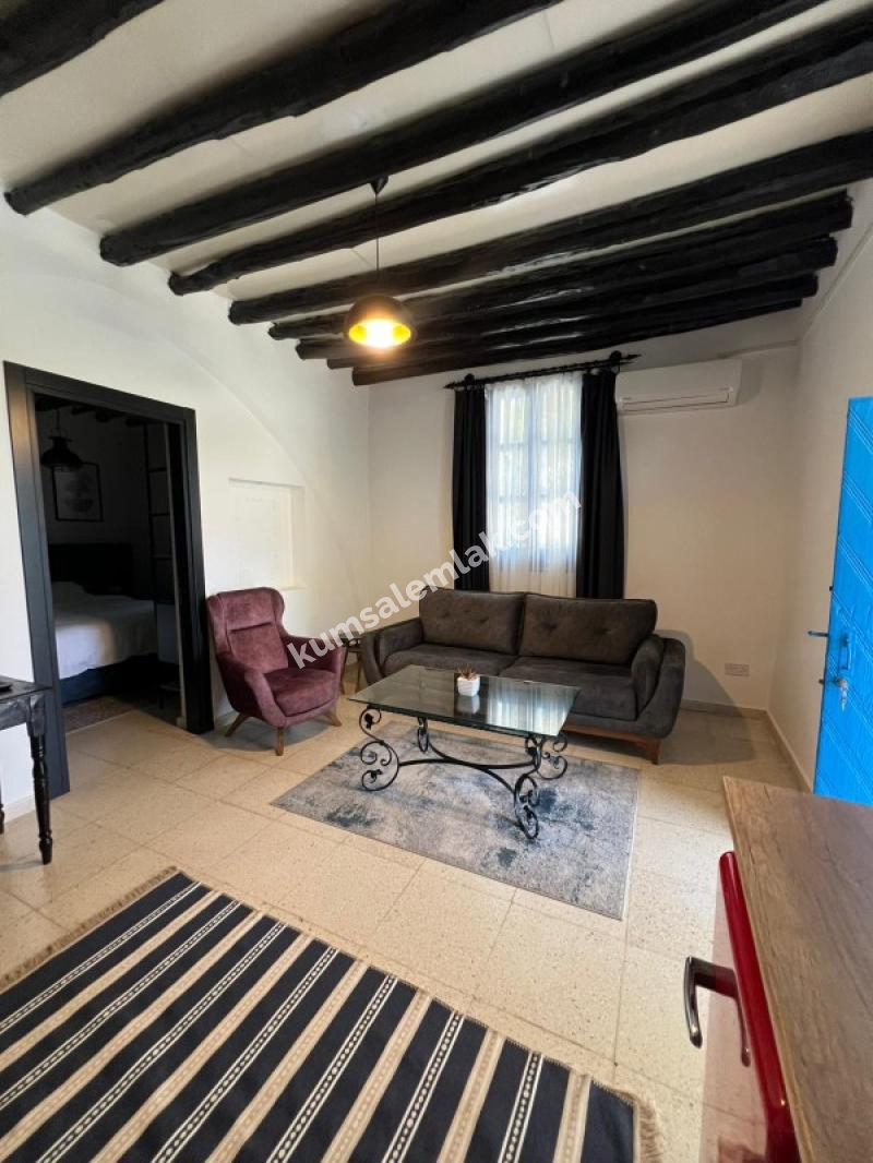 GİRNE LAPTA'DA GÜNLÜK KİRALIK 1+1 DAİRE