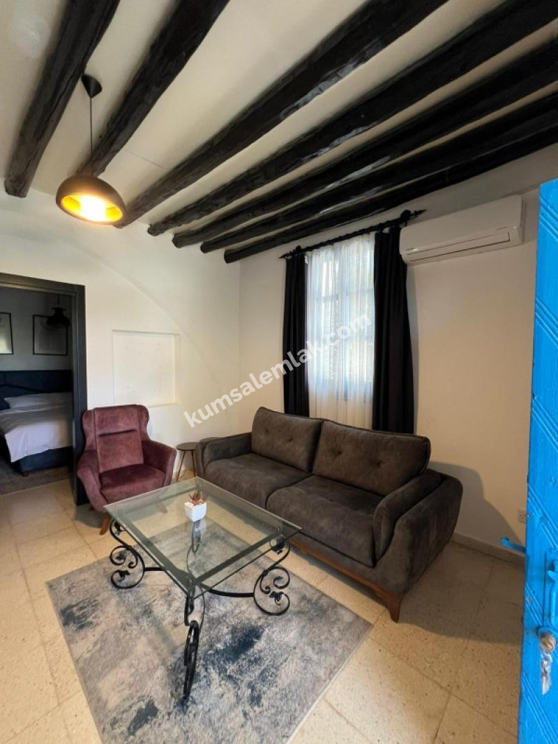 GİRNE LAPTA'DA GÜNLÜK KİRALIK 1+1 DAİRE