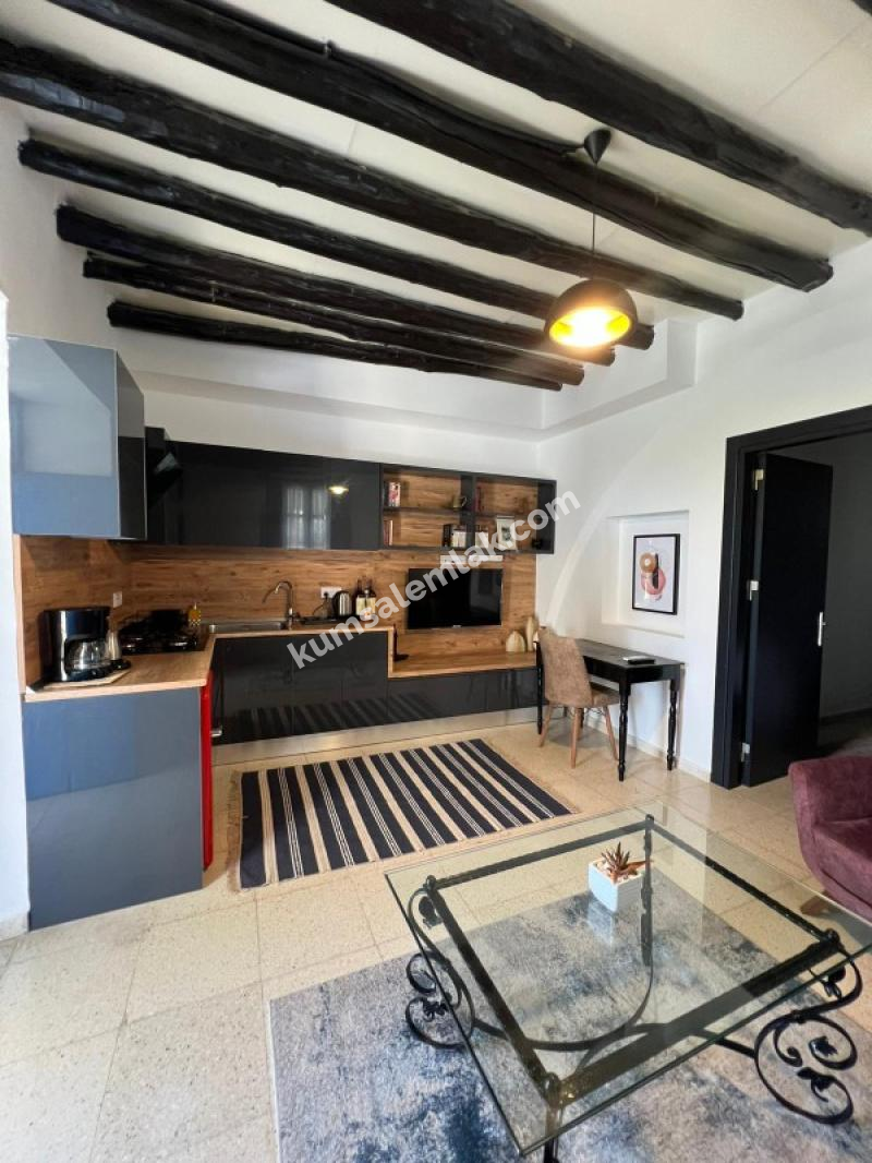 GİRNE LAPTA'DA GÜNLÜK KİRALIK 1+1 DAİRE