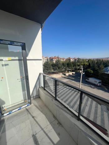 AFYON ÜÇOK EMLAKTAN KANLICA MAH KİRALIK SIFIR LÜX 3+1 DAİRELER