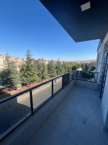 AFYON ÜÇOK EMLAKTAN KANLICA MAH KİRALIK SIFIR LÜX 3+1 DAİRELER