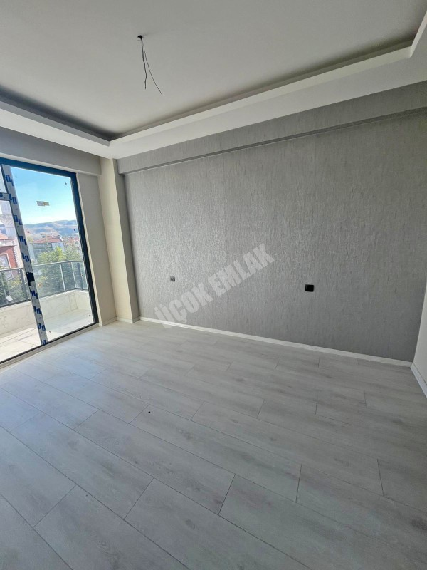 AFYON ÜÇOK EMLAKTAN KANLICA MAH KİRALIK SIFIR LÜX 3+1 DAİRELER