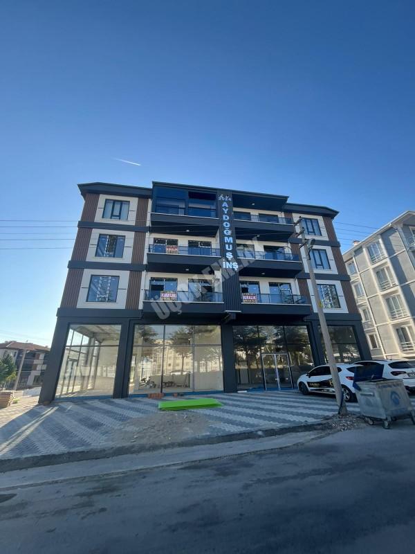 AFYON ÜÇOK EMLAKTAN KANLICA MAH KİRALIK SIFIR 100M² İŞLEK CADDEDE DÜKKAN