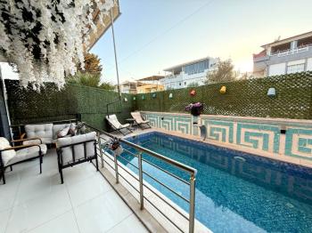 Didim'de Liman Yoluna 200 Metre Mesafede Satılık Villa