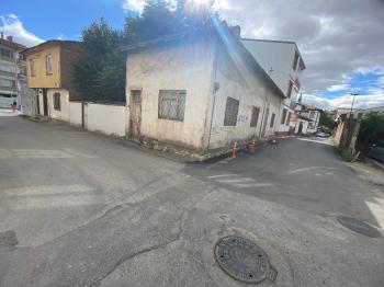 GÜVENAY - ÇORUM KALE MAH. VELİ PAŞA KONAĞI ARKASI SATILIK ARSA 