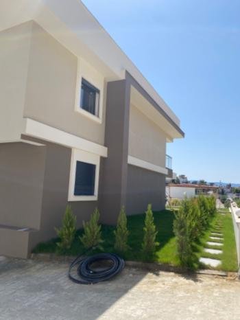 KUŞADASI Kadınlar Plajı'na çok yakın Sıfır 2+1 Daire 