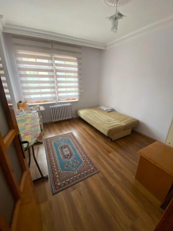 GÜVENAY - ÇORUM BUHARAEVLER MAH. PERŞEMBE PAZARI YAKINI KİRALIK EŞYALI DAİRE