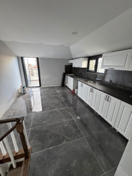 Akşemsettin'de Metro'ya 5 Dk 5+2 Sıfır Satılık Dubleks