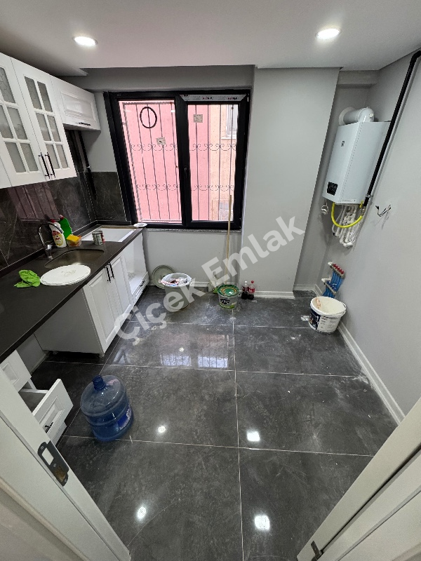 Akşemsettin'de Metro'ya 5 Dk Yüksek Giriş 2+1 Lüks Sıfır Satılık Daire