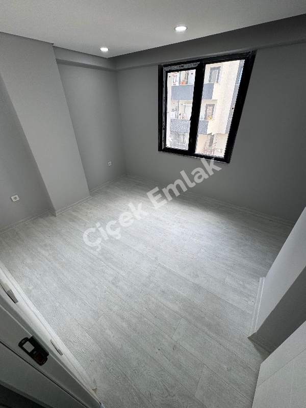 Akşemsettin Metro'ya 5 Dk 3+1 Arakat Sıfır Satılık Daire