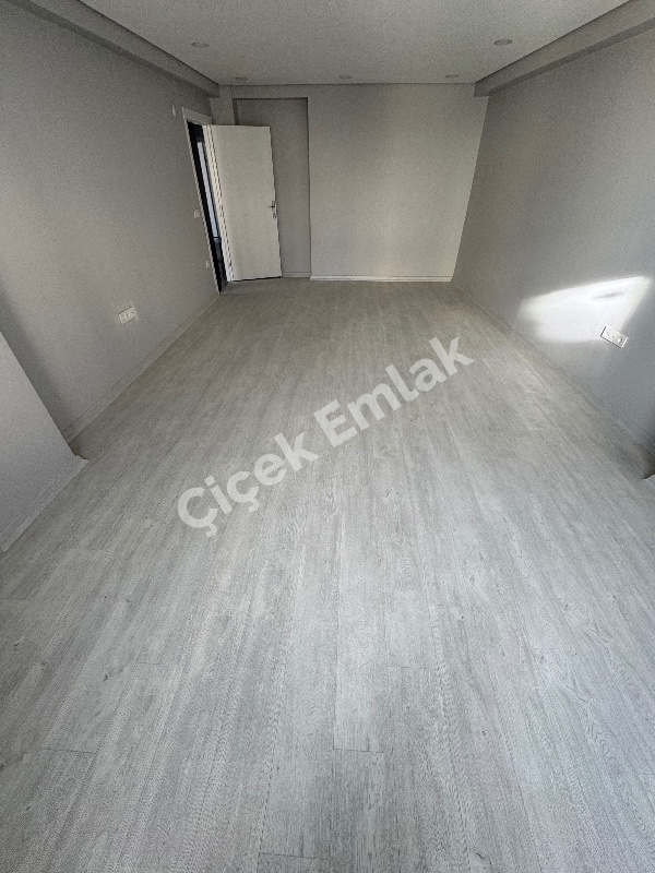 Akşemsettin Metro'ya 5 Dk 3+1 Arakat Sıfır Satılık Daire