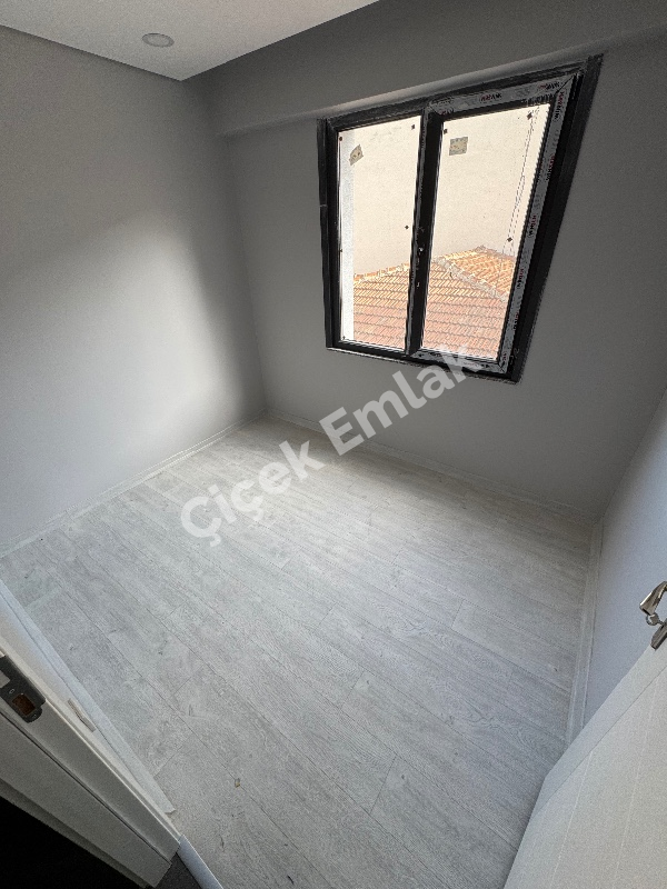 Akşemsettin Metro'ya 5 Dk 3+1 Arakat Sıfır Satılık Daire