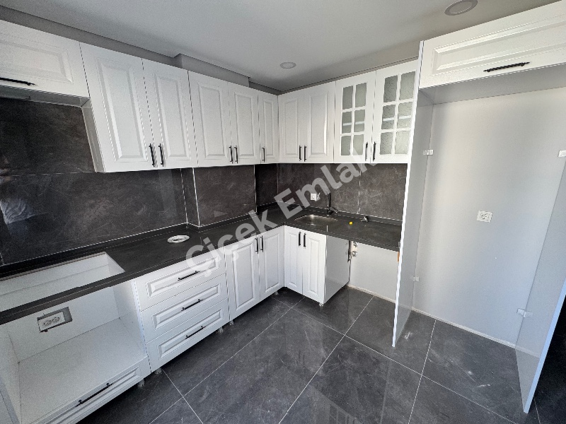 Akşemsettin'de Metro'ya 5 Dk 5+2 Sıfır Satılık Dubleks