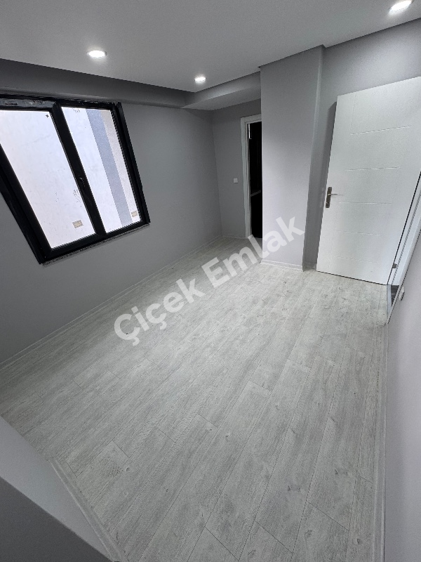 Akşemsettin'de Metro'ya 5 Dk 5+2 Sıfır Satılık Dubleks