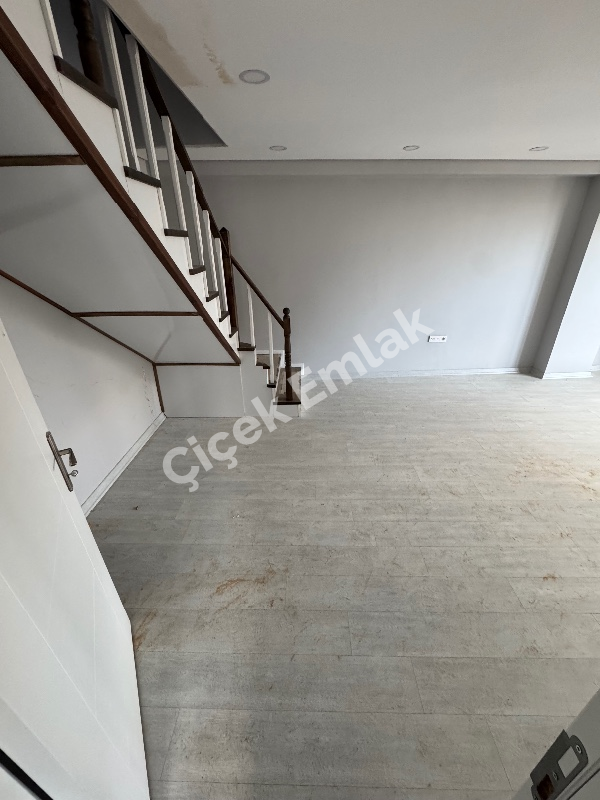 Akşemsettin'de Metro'ya 5 Dk 5+2 Sıfır Satılık Dubleks