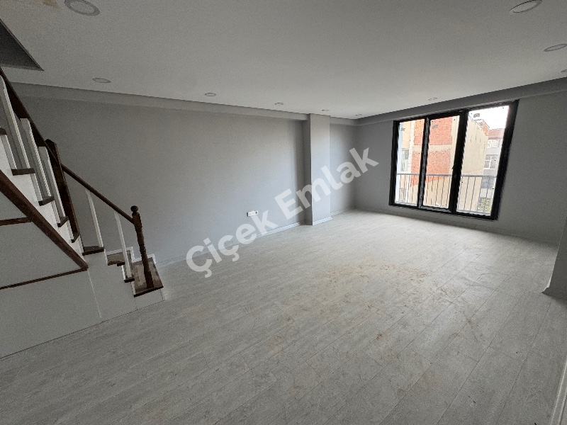 Akşemsettin'de Metro'ya 5 Dk 5+2 Sıfır Satılık Dubleks