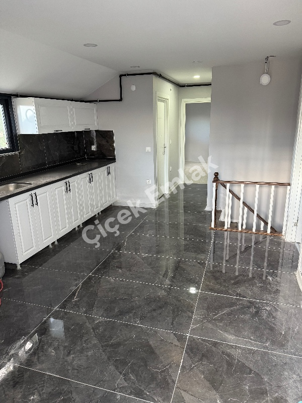 Akşemsettin'de Metro'ya 5 Dk 5+2 Sıfır Satılık Dubleks