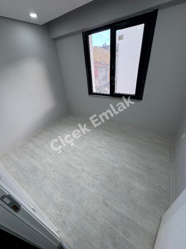 Akşemsettin'de Metro'ya 5 Dk 5+2 Sıfır Satılık Dubleks