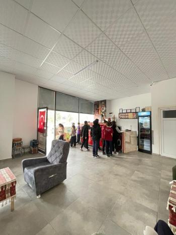 AFYON ÜÇOK EMLAKTAN DÖRTYOL MAH DEVREN KİRALIK İŞLEK CADDEDE DÜKKAN