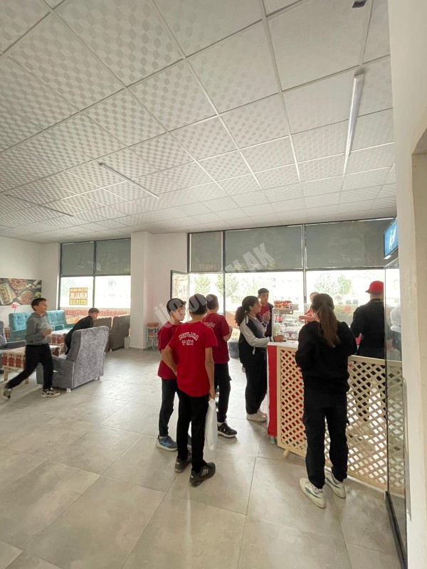 AFYON ÜÇOK EMLAKTAN DÖRTYOL MAH DEVREN KİRALIK İŞLEK CADDEDE DÜKKAN