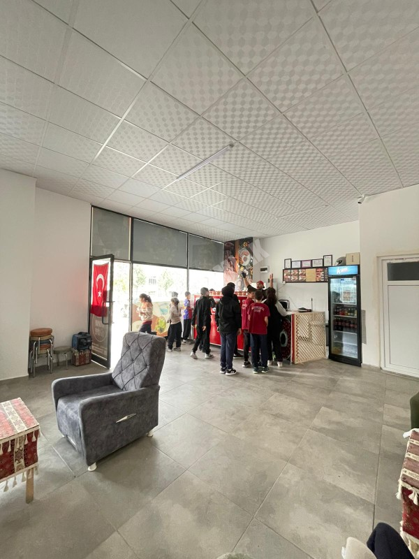 AFYON ÜÇOK EMLAKTAN DÖRTYOL MAH DEVREN KİRALIK İŞLEK CADDEDE DÜKKAN